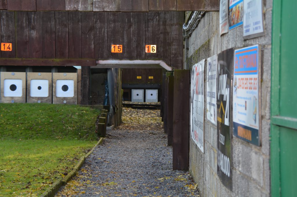 2 lignes à 50 mètres